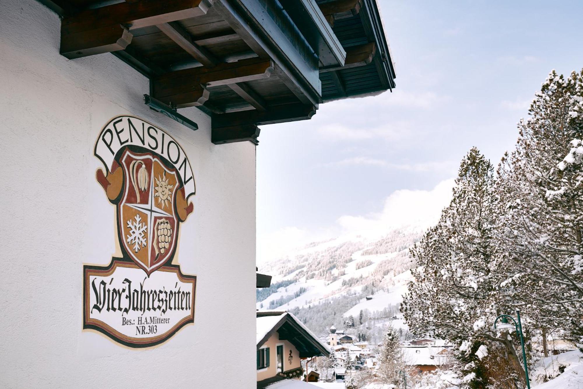 Pension Vier Jahreszeiten Saalbach-Hinterglemm Extérieur photo