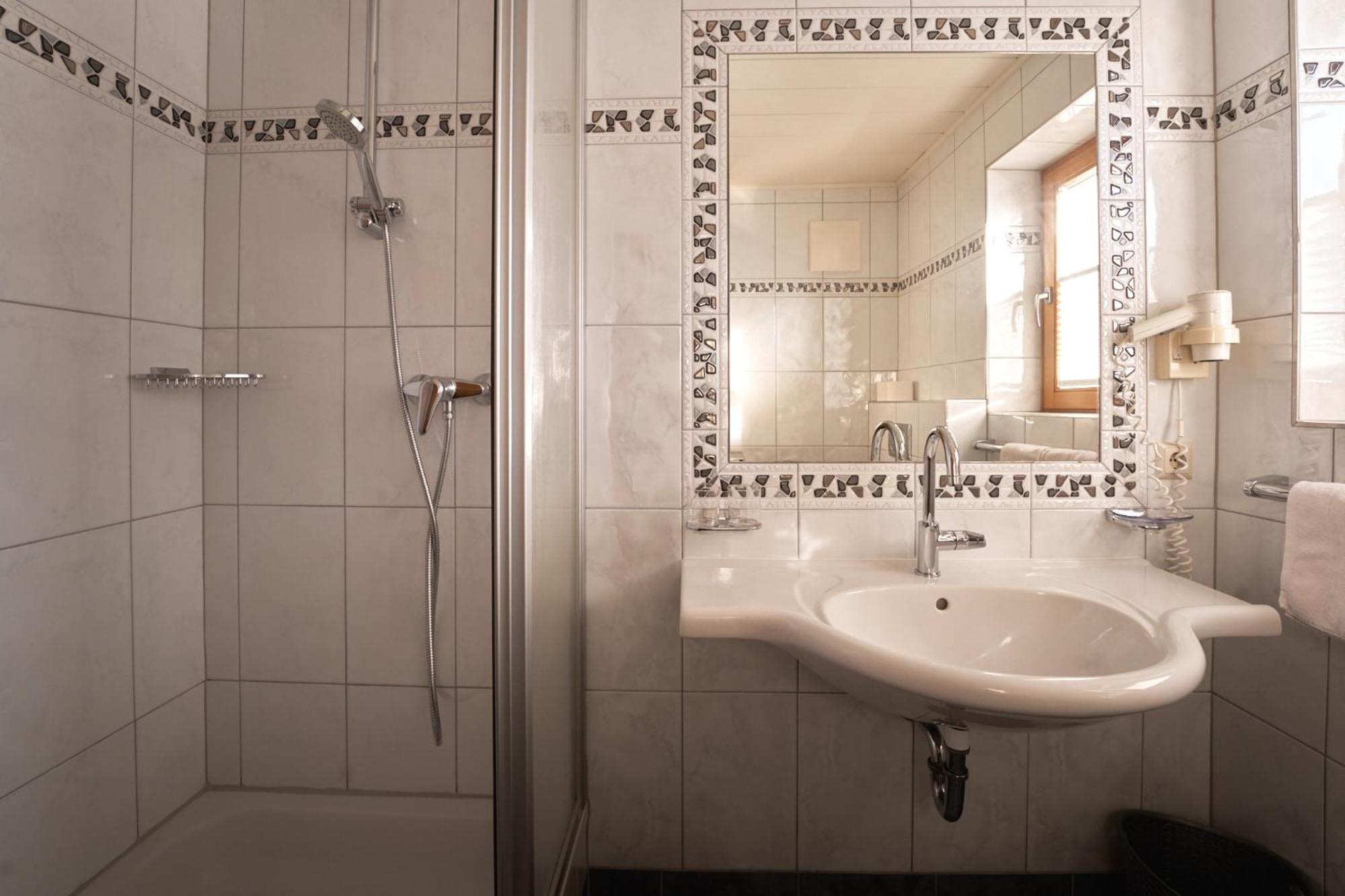 Pension Vier Jahreszeiten Saalbach-Hinterglemm Extérieur photo